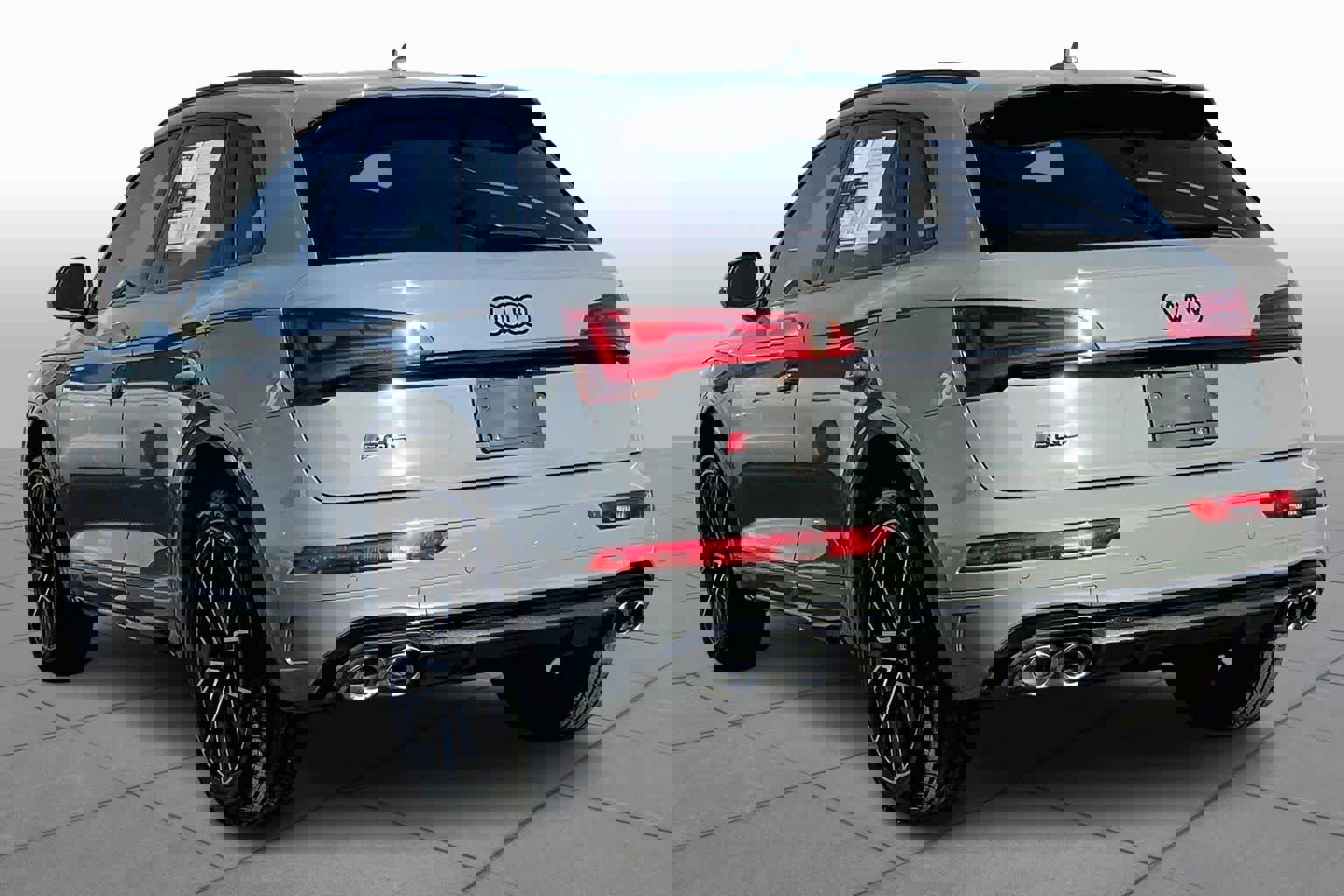 Used 2021 Audi SQ5 Premium Plus w/ Premium Plus Package image 12