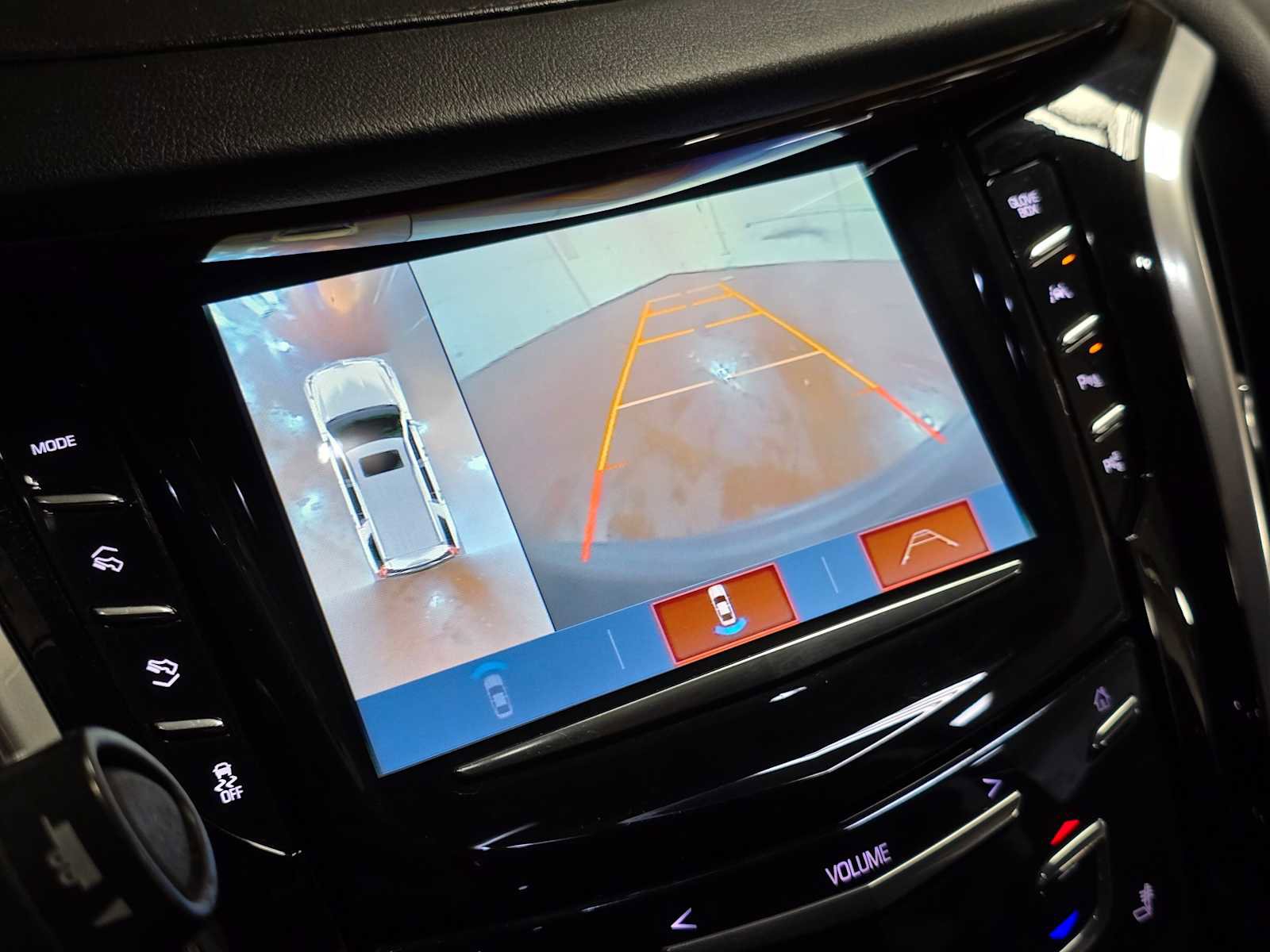 Used 2020 Cadillac Escalade Premium Luxury image 34