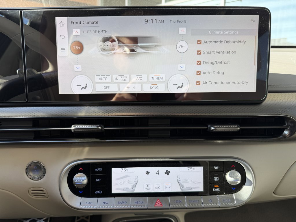 Used 2023 Genesis GV60 Performance image 23