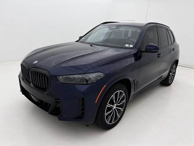Certified 2025 BMW X5 xDrive50e w/ M Sport Package AWD/4WD image 4