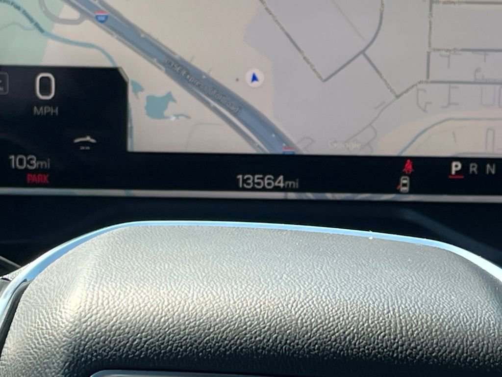 Used 2025 GMC Acadia Elevation image 20