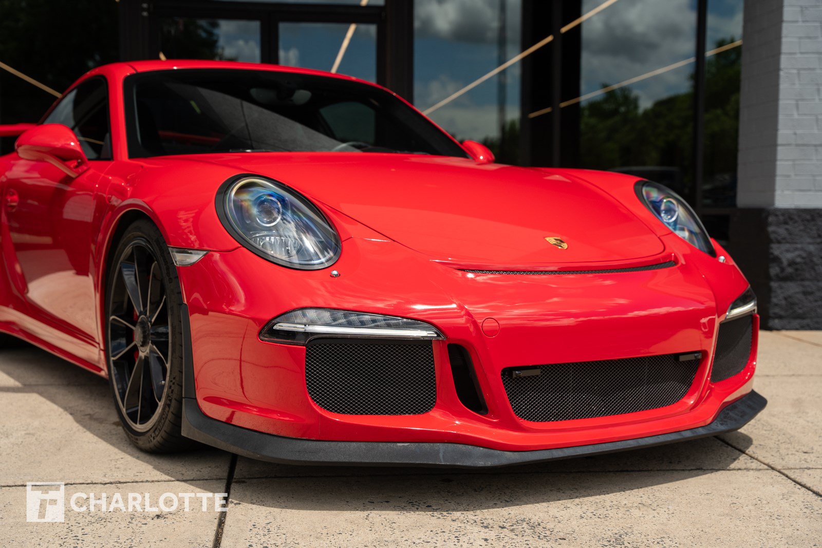 Used 2015 Porsche 911 GT3 RWD image 3
