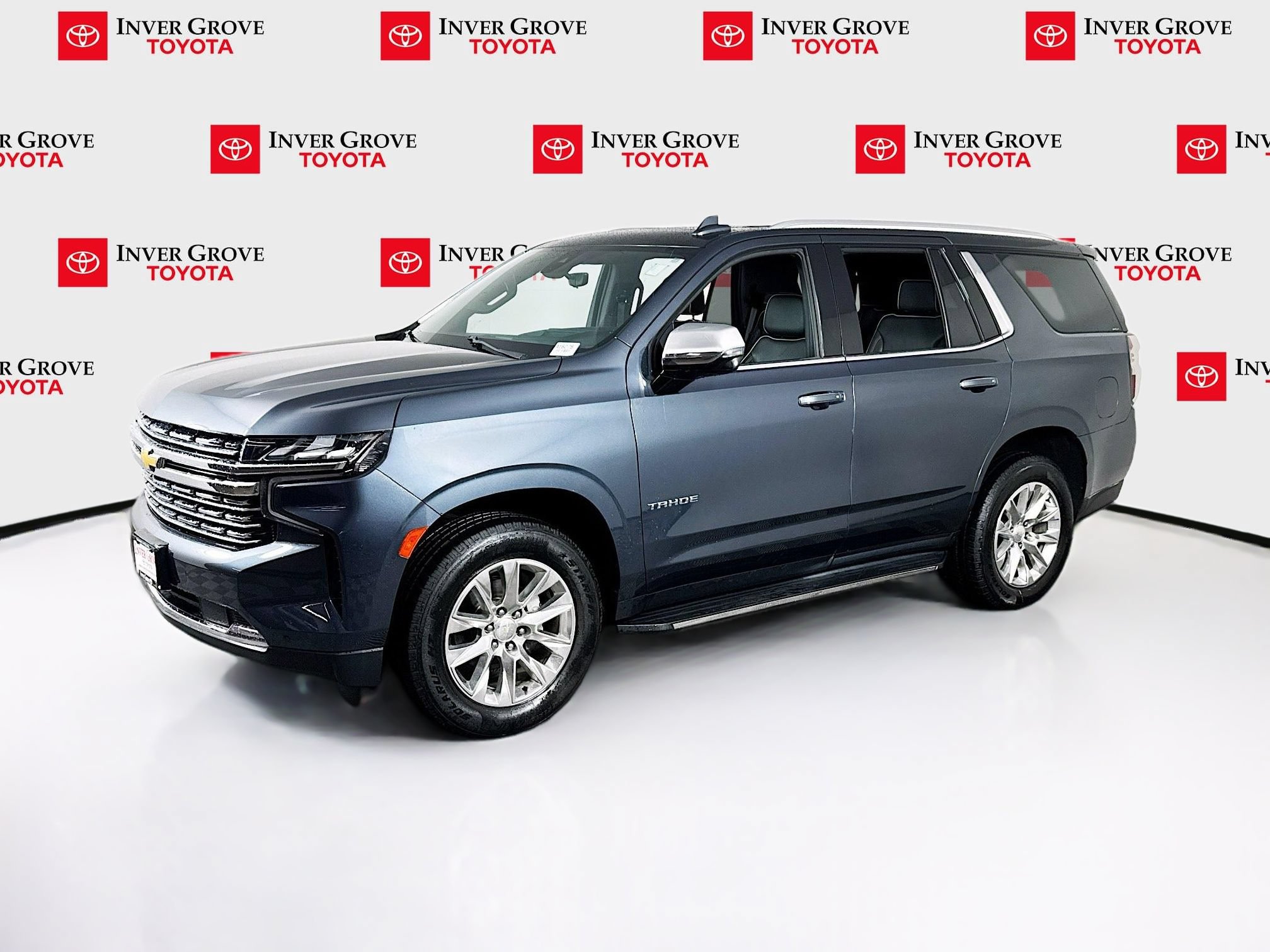 Used 2021 Chevrolet Tahoe Premier w/ Premium Package AWD/4WD image 1