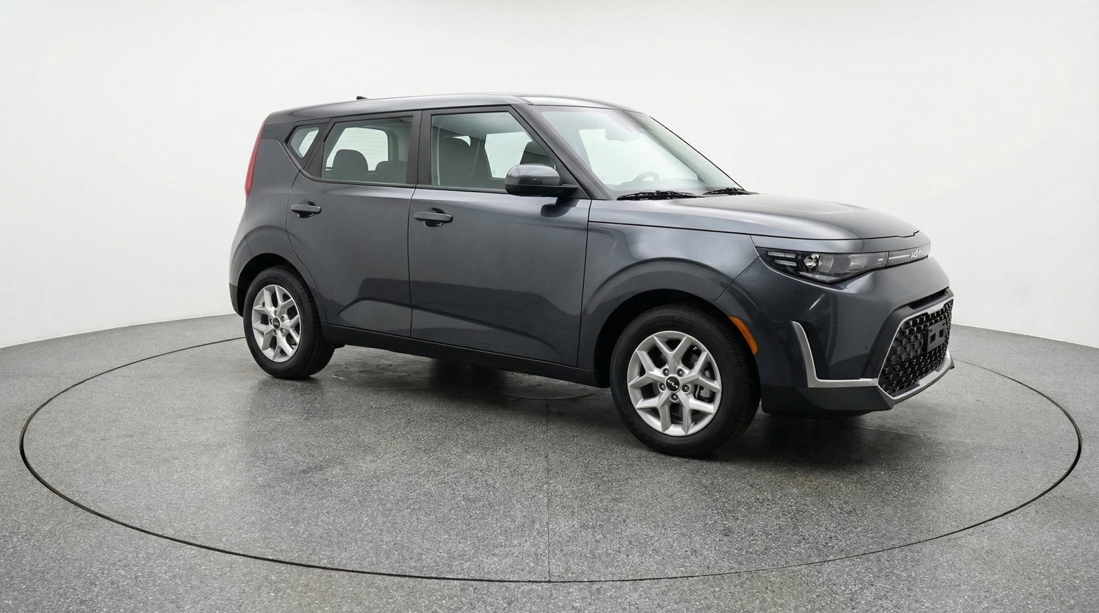 Used 2025 Kia Soul LX w/ LX Technology Package FWD image 1