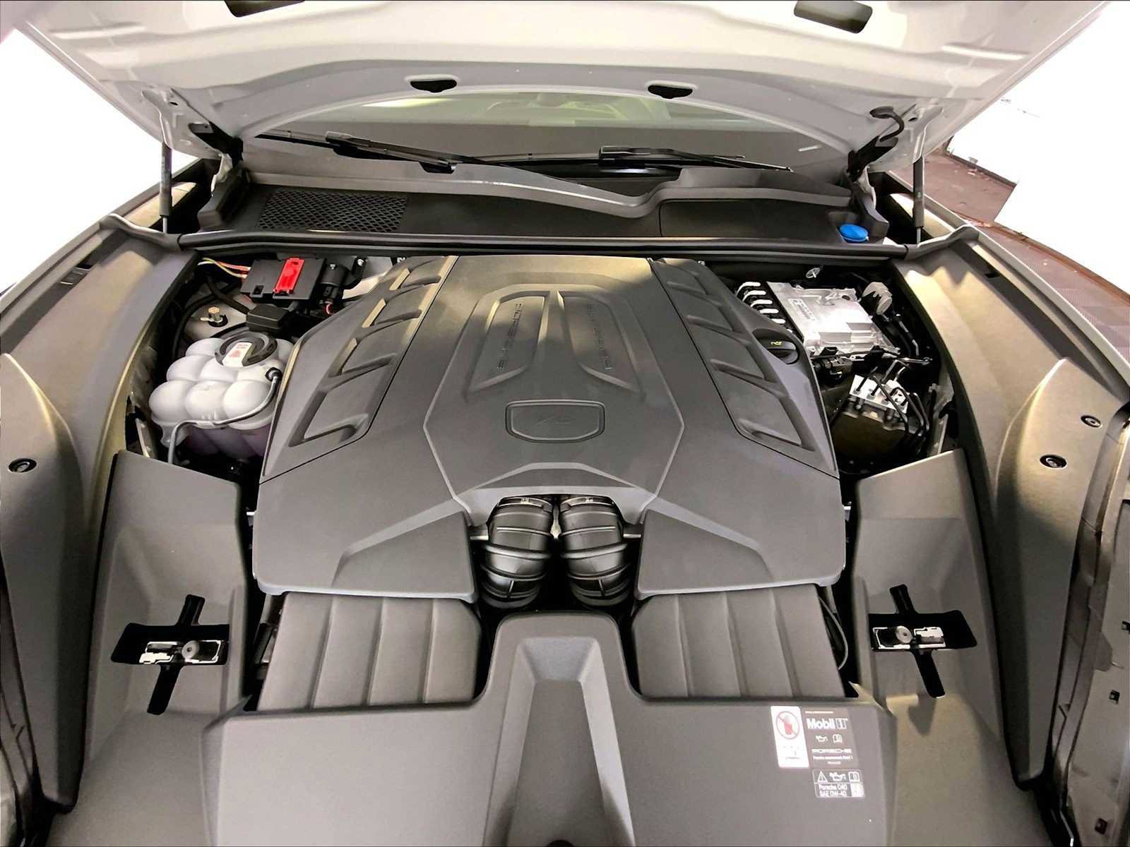 New 2026 Porsche Cayenne S image 21