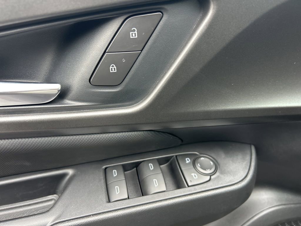 New 2026 Chevrolet Equinox EV LT image 12