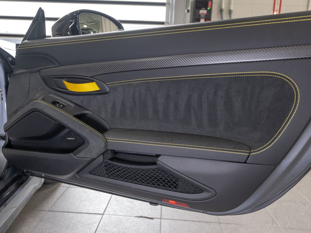 Used 2025 Porsche 718 Boxster Spyder RS RWD image 21