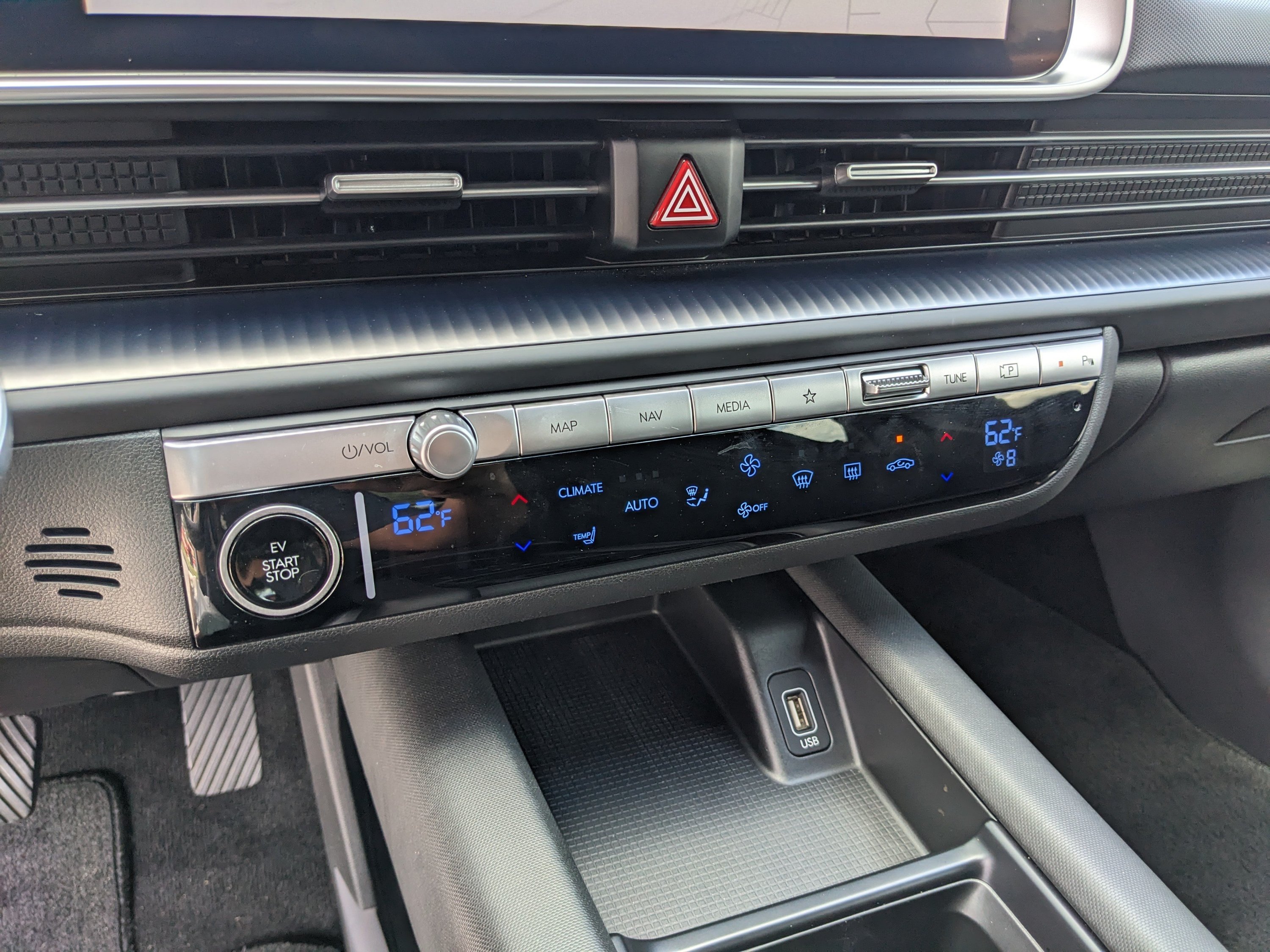 Used 2023 Hyundai Ioniq 6 SE RWD image 25