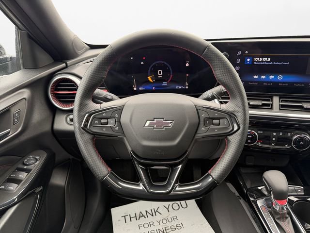Used 2025 Chevrolet Trax RS w/ Sunroof Package image 12