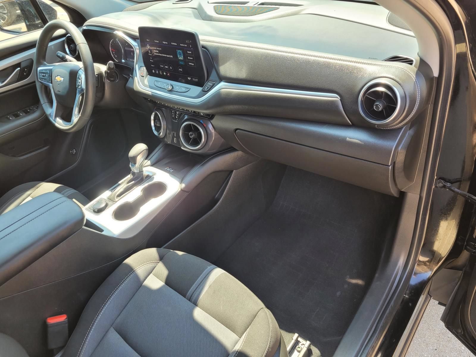 Used 2023 Chevrolet Blazer LT w/ Convenience Package FWD image 9