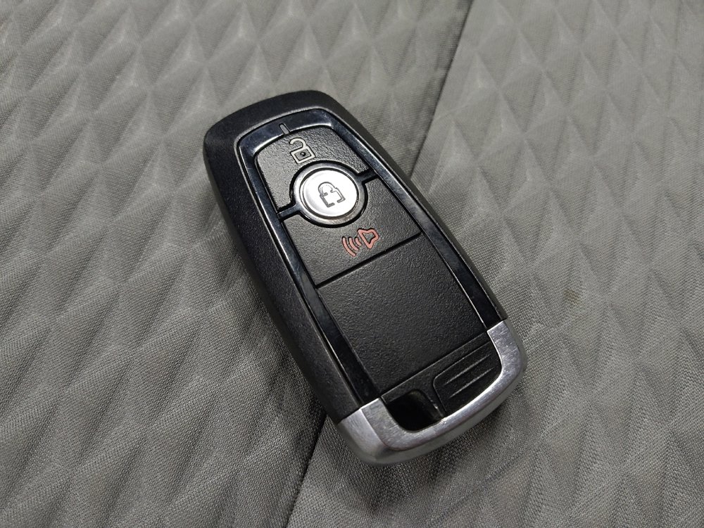 Used 2022 Ford Escape SE image 32