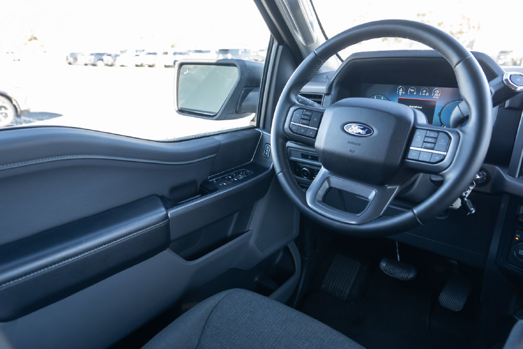 Used 2025 Ford F150 XLT w/ Equipment Group 301A Standard AWD/4WD image 9