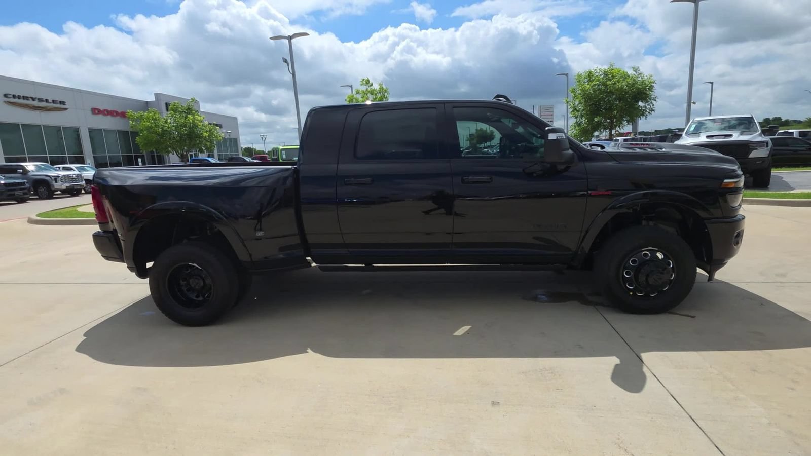 New 2026 RAM 3500 Limited AWD/4WD image 8