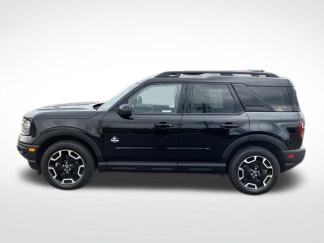 Used 2023 Ford Bronco Sport Outer Banks AWD/4WD image 2