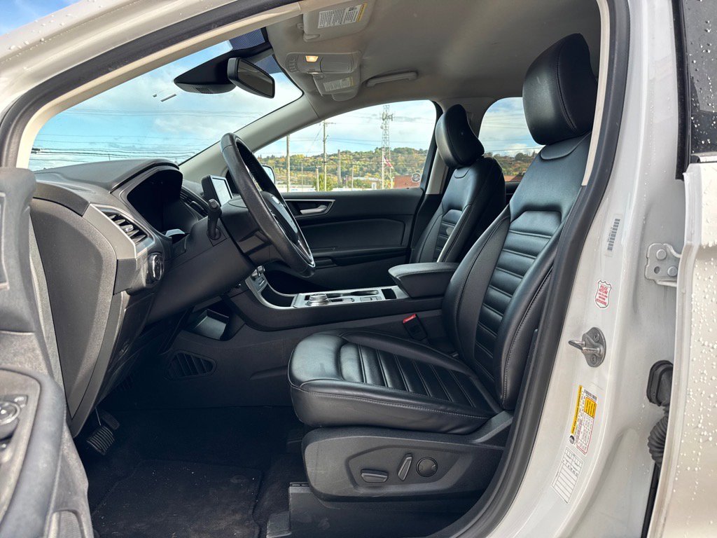 Used 2022 Ford Edge SEL image 7