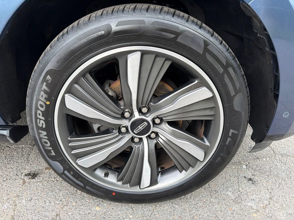 Used 2019 Lincoln Navigator L 4WD Reserve w/ Cargo Package image 9
