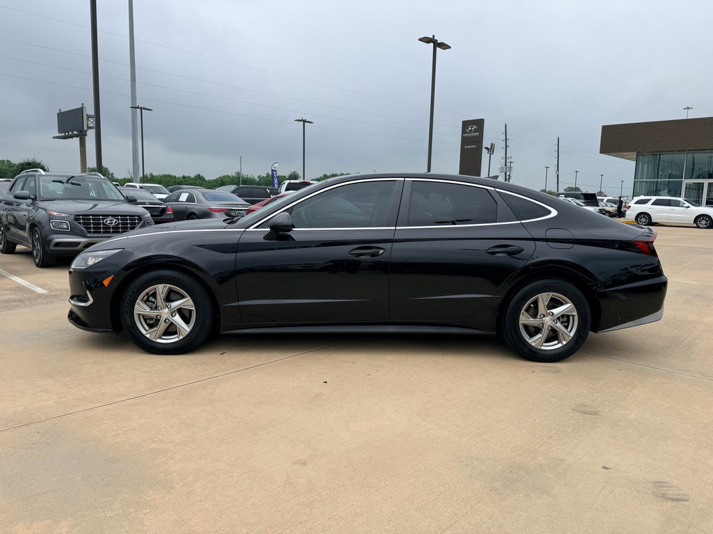 Used 2022 Hyundai Sonata SE w/ Cargo Package FWD image 9