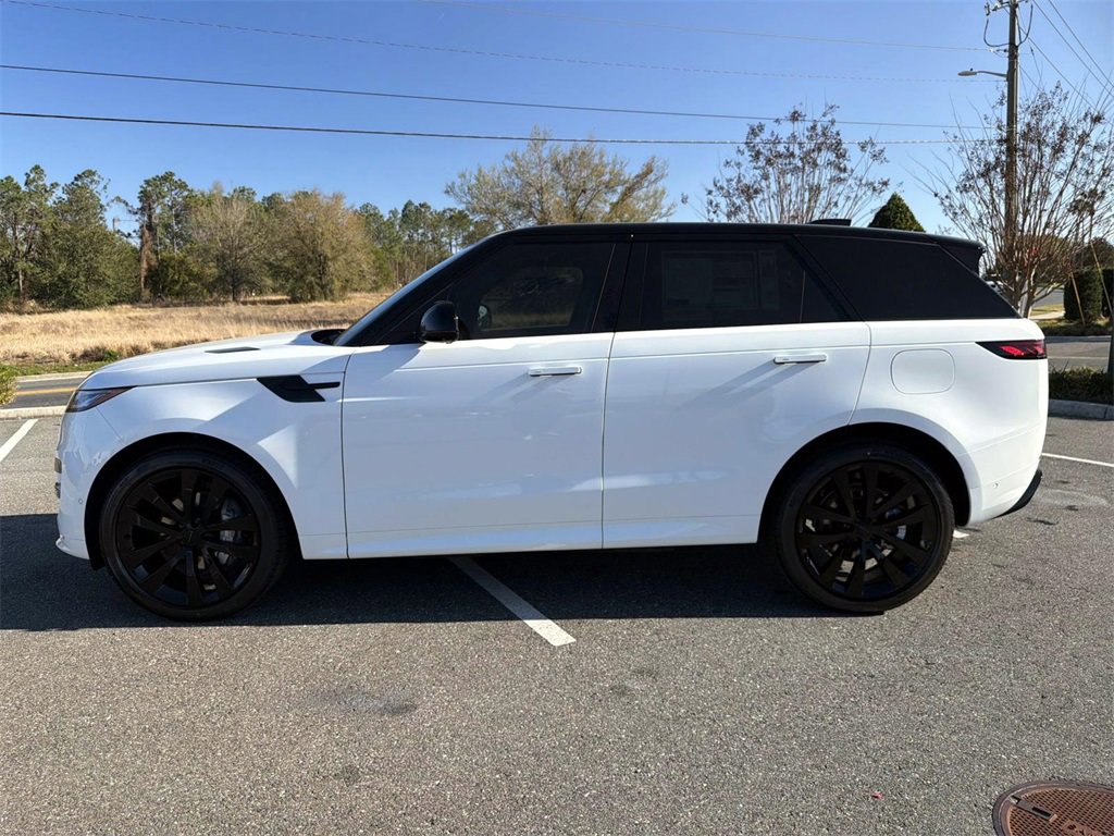 New 2026 Land Rover Range Rover Sport Dynamic SE image 2