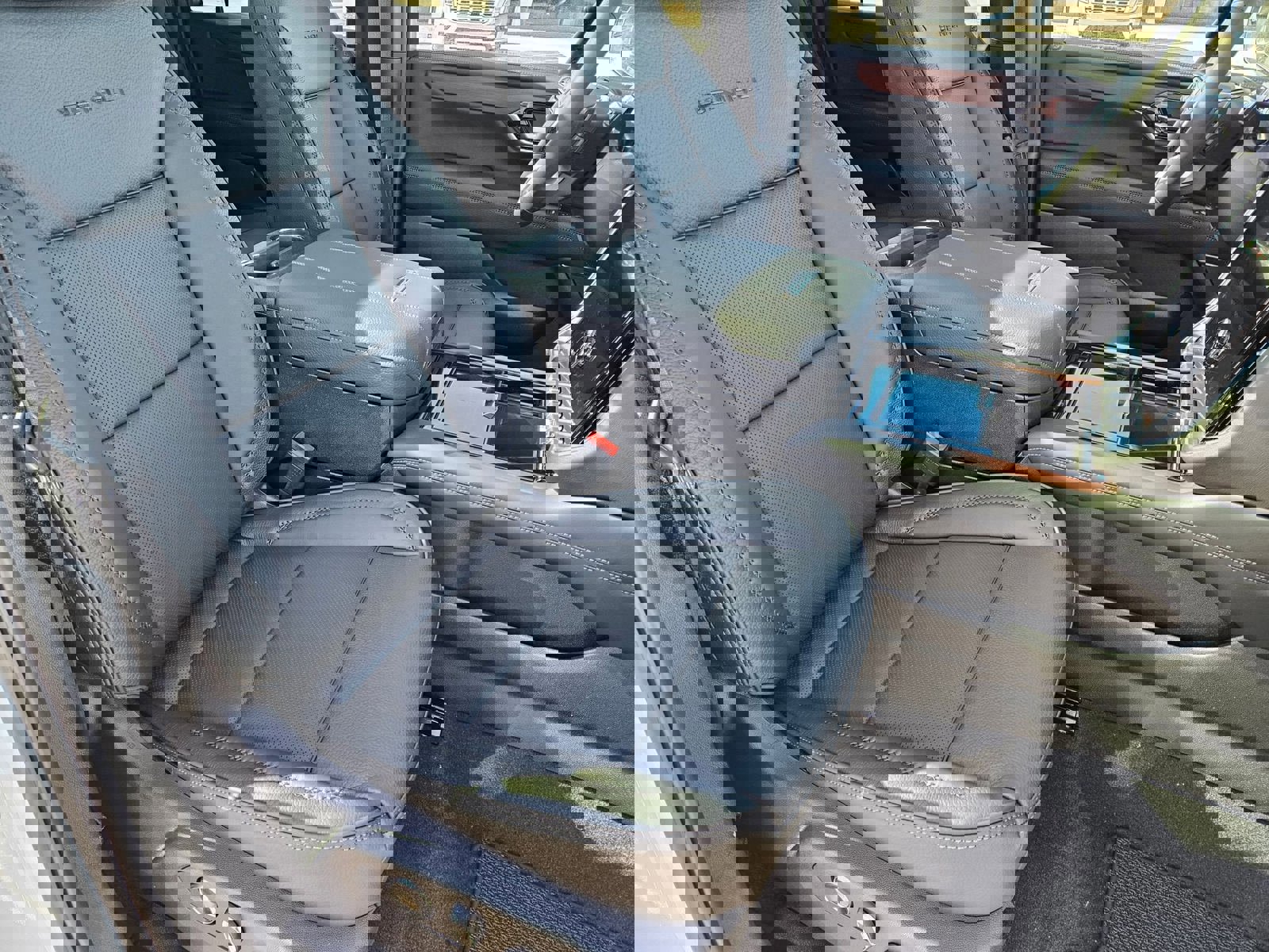 New 2026 GMC Yukon XL Denali w/ Sun & Power Step Package image 32