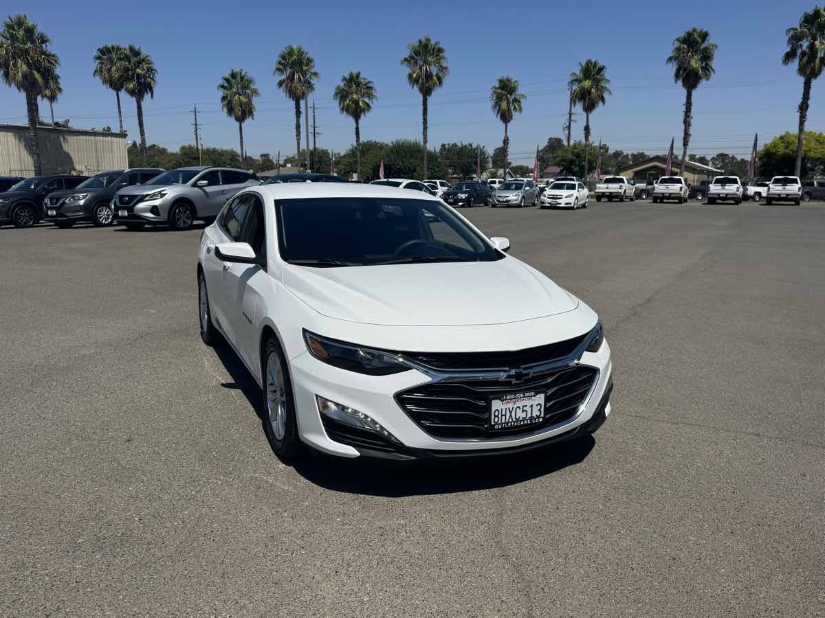 Used 2019 Chevrolet Malibu LT FWD image 3