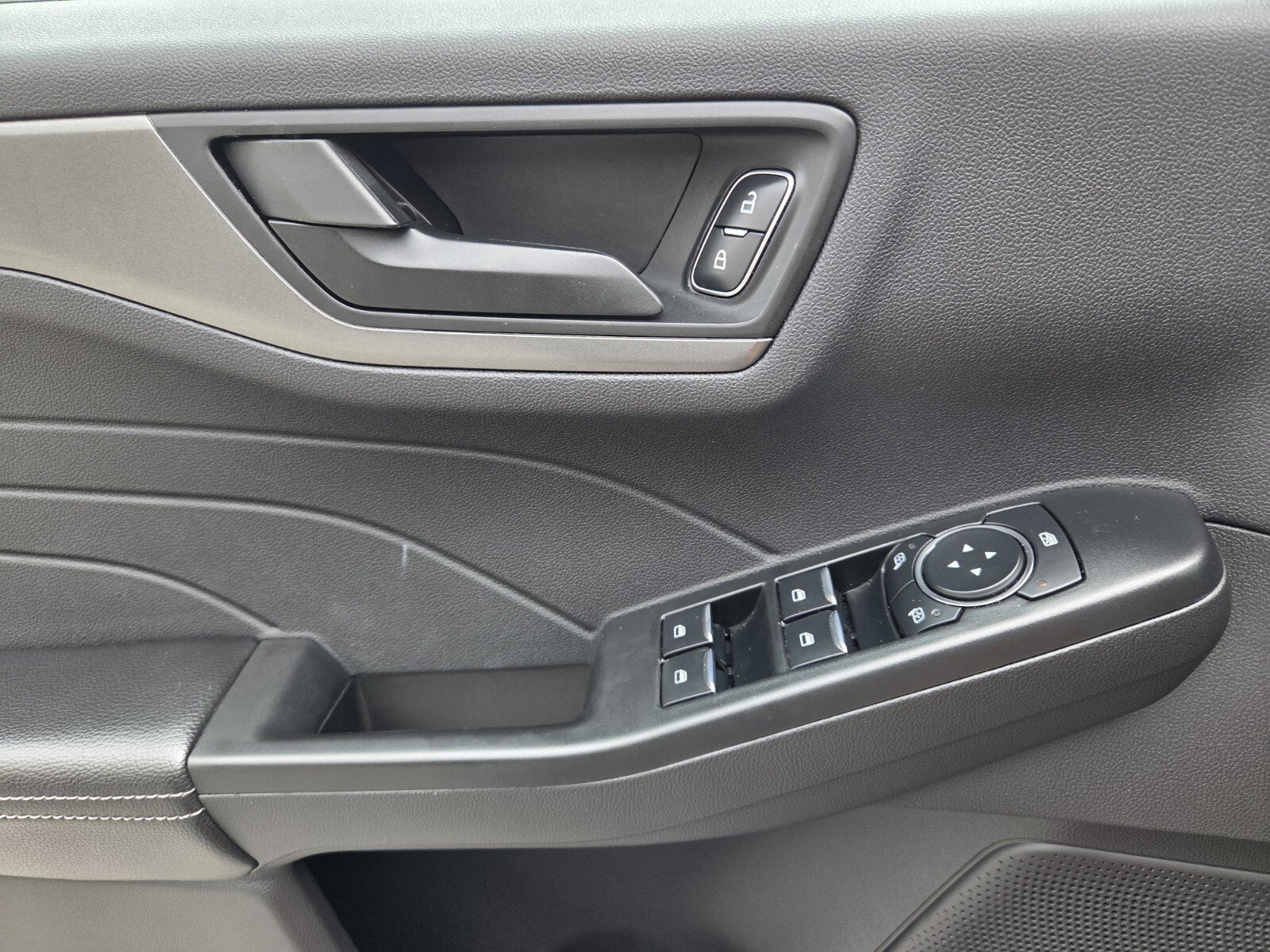 Used 2024 Ford Escape Active AWD/4WD image 21