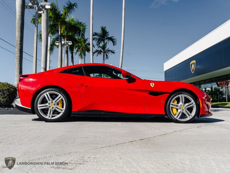 Used 2019 Ferrari Portofino image 9