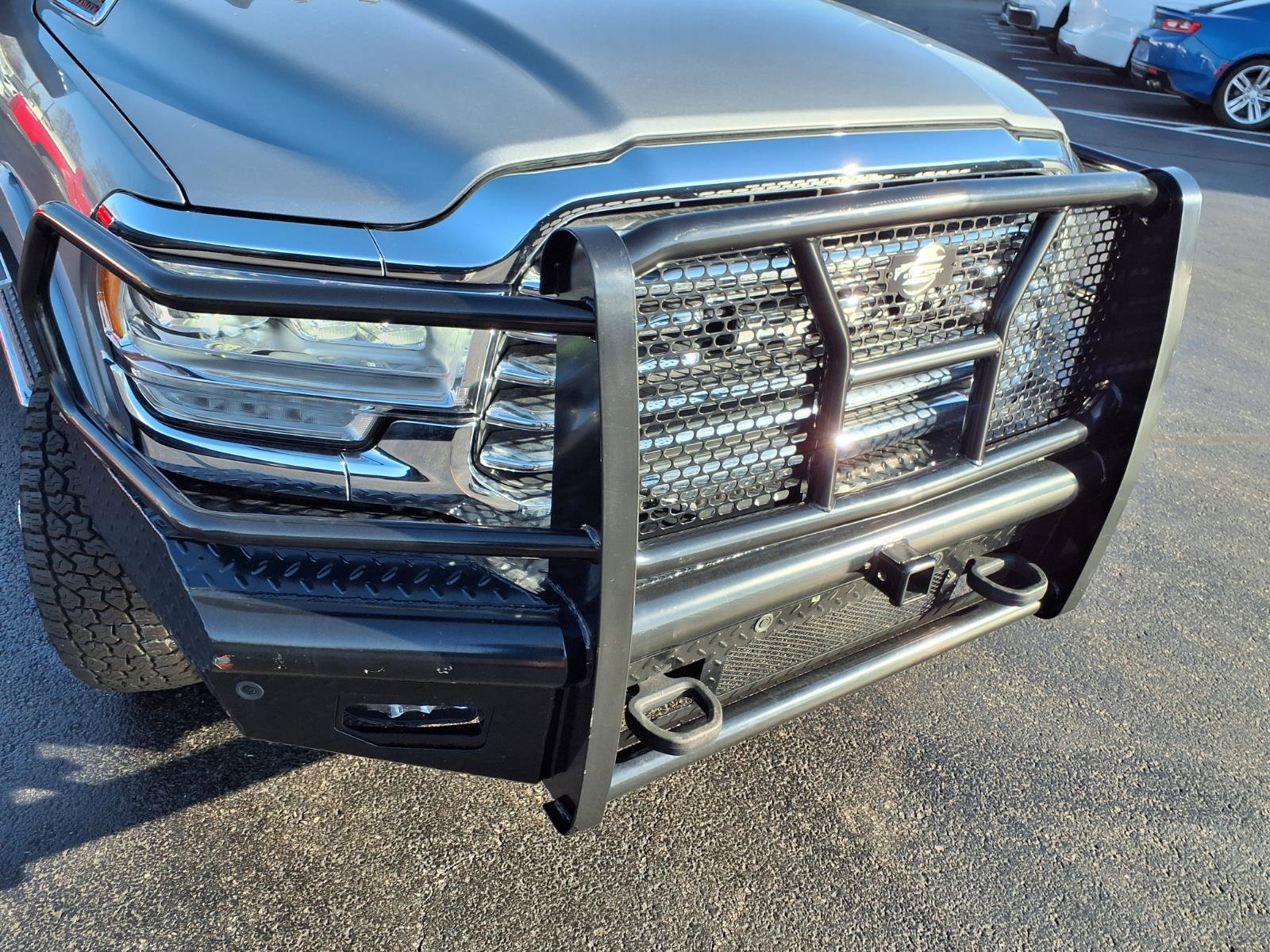 Used 2023 RAM 3500 Limited AWD/4WD image 2