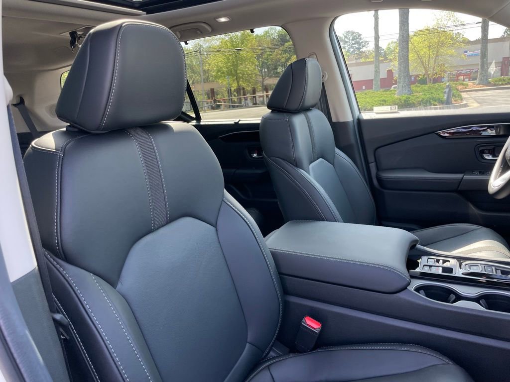 Certified 2025 Honda Pilot Touring image 28