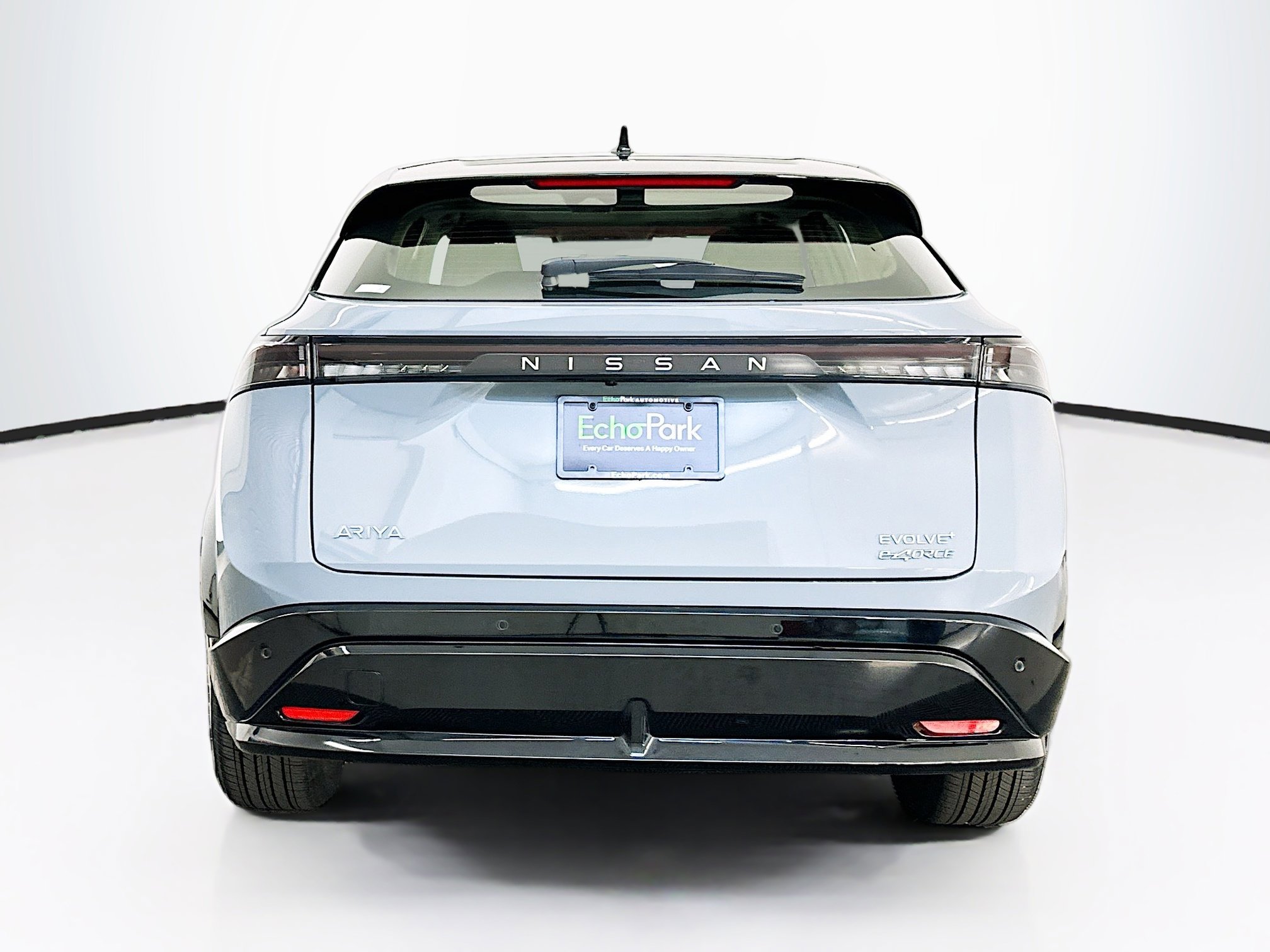 Used 2024 Nissan Ariya AWD image 7