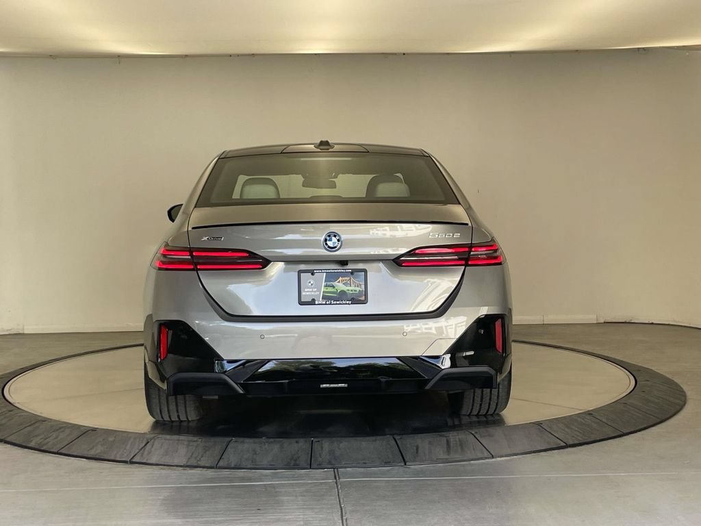 New 2027 BMW 550e xDrive w/ Executive Package AWD/4WD image 4