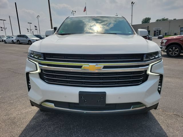 Used 2024 Chevrolet Suburban LT RWD image 8