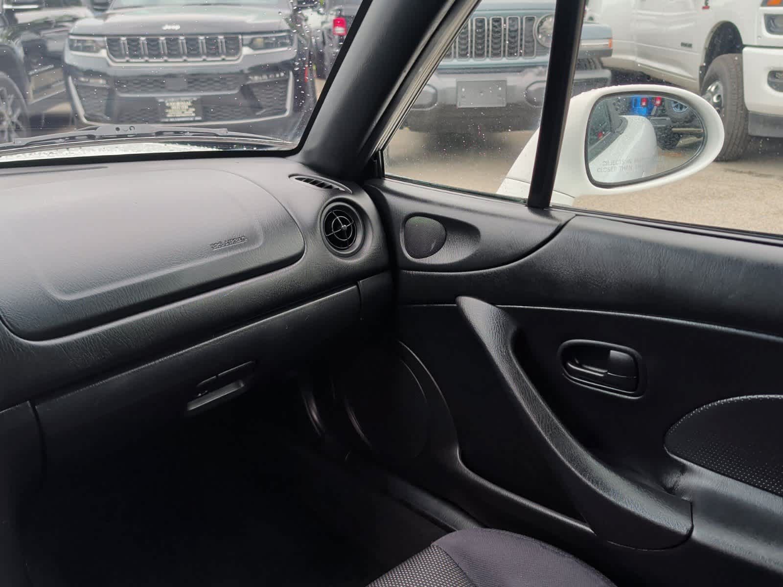 Used 2001 MAZDA MX-5 Miata RWD image 23