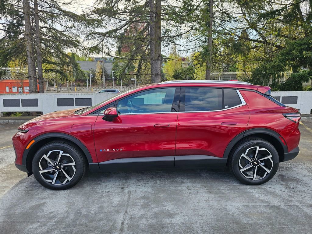New 2026 Chevrolet Equinox EV LT AWD/4WD image 2