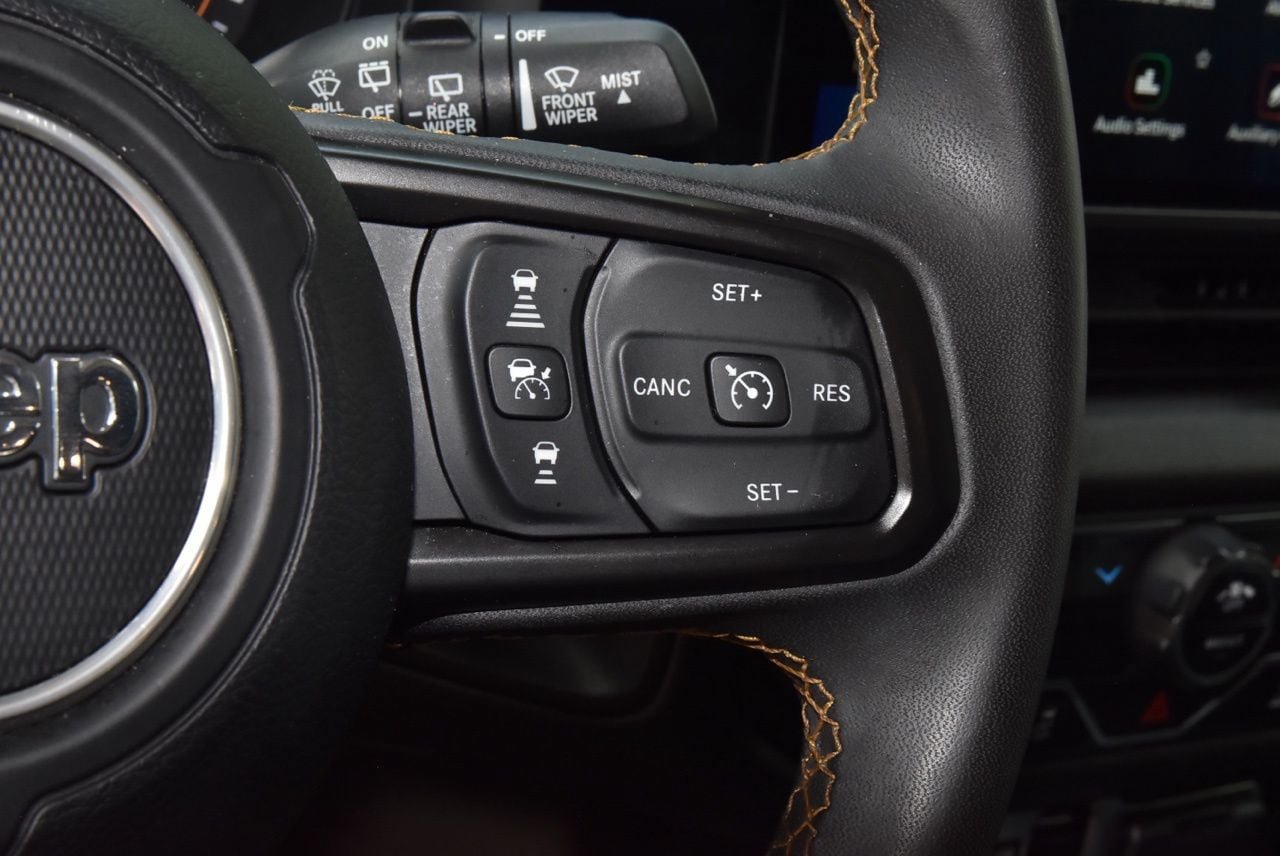 Used 2024 Jeep Wrangler Unlimited Sport AWD/4WD image 25