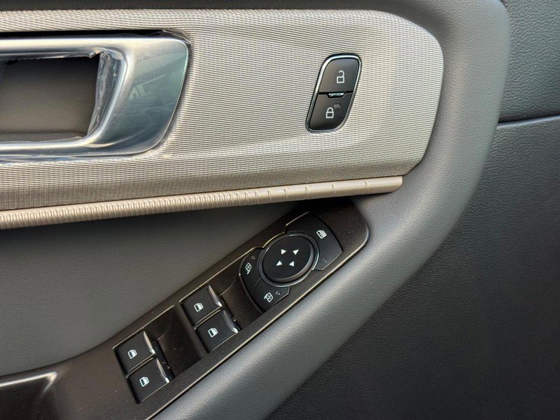 New 2026 Ford Explorer Active w/ Active Comfort Package image 23
