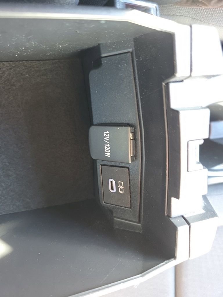 Used 2024 Toyota Corolla LE image 31