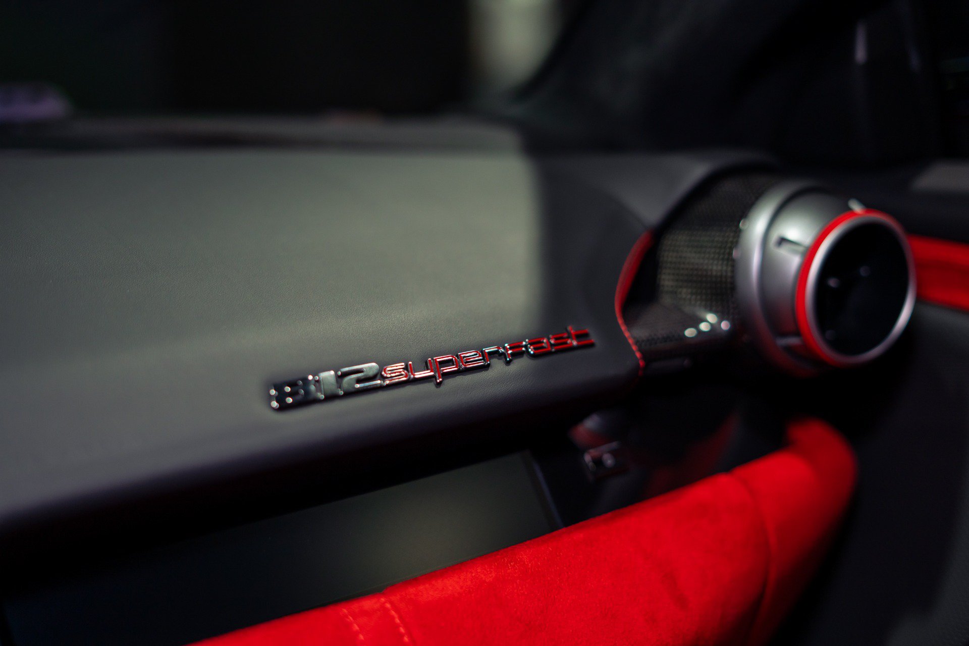 Used 2019 Ferrari 812 Superfast RWD image 33