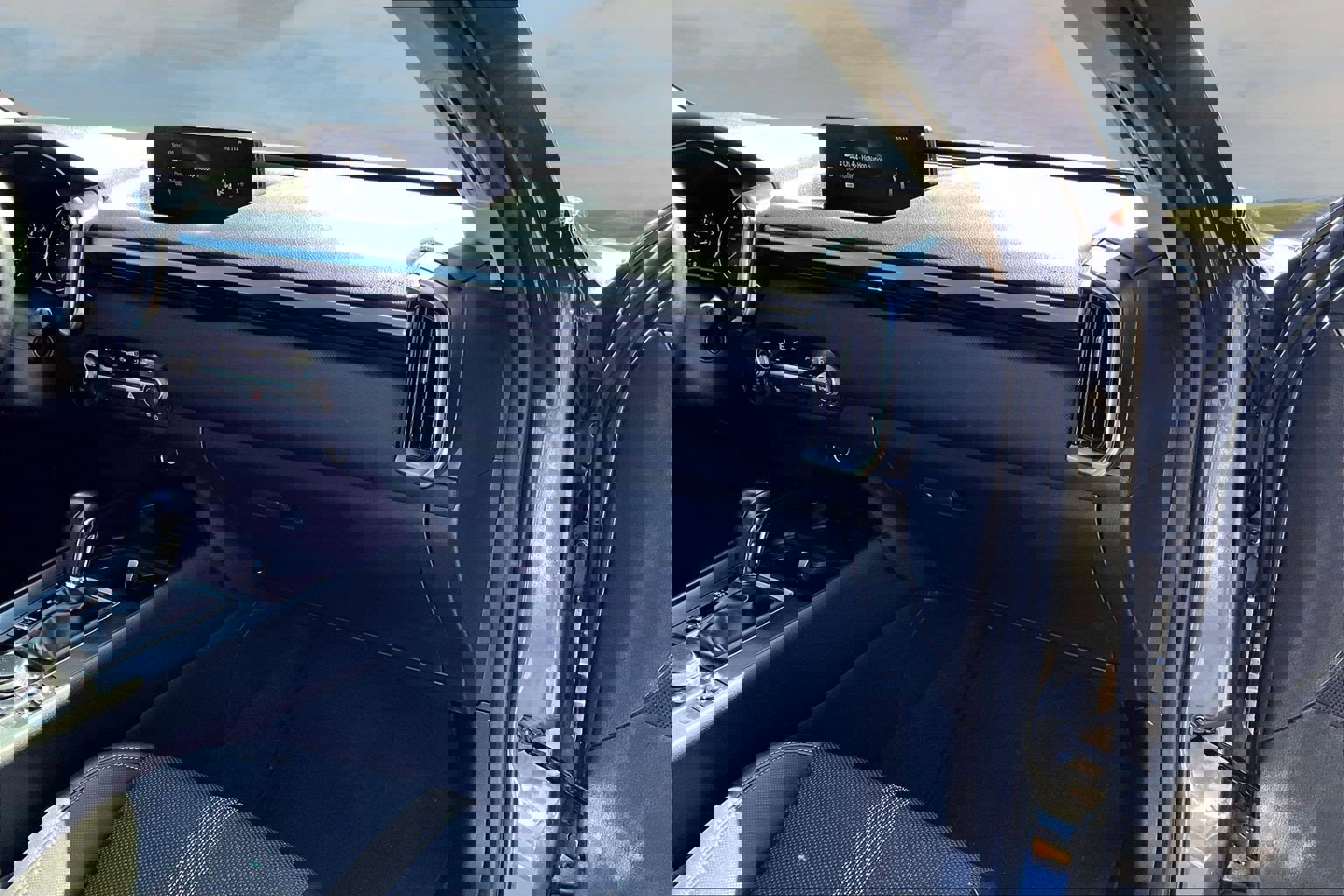 Used 2025 MAZDA CX-50 AWD 2.5 S w/ Premium Package image 18