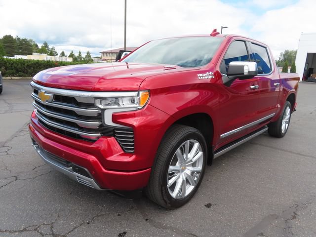 Used 2025 Chevrolet Silverado 1500 High Country AWD/4WD image 3
