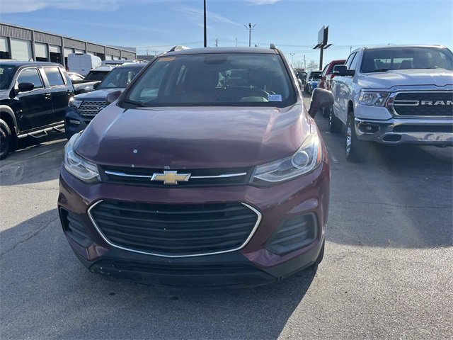 Used 2017 Chevrolet Trax LT w/ LT Convenience Package image 8