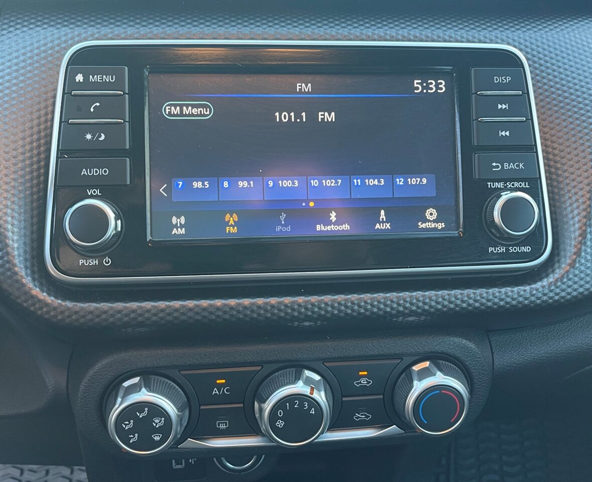 Used 2018 Nissan Kicks S FWD image 13