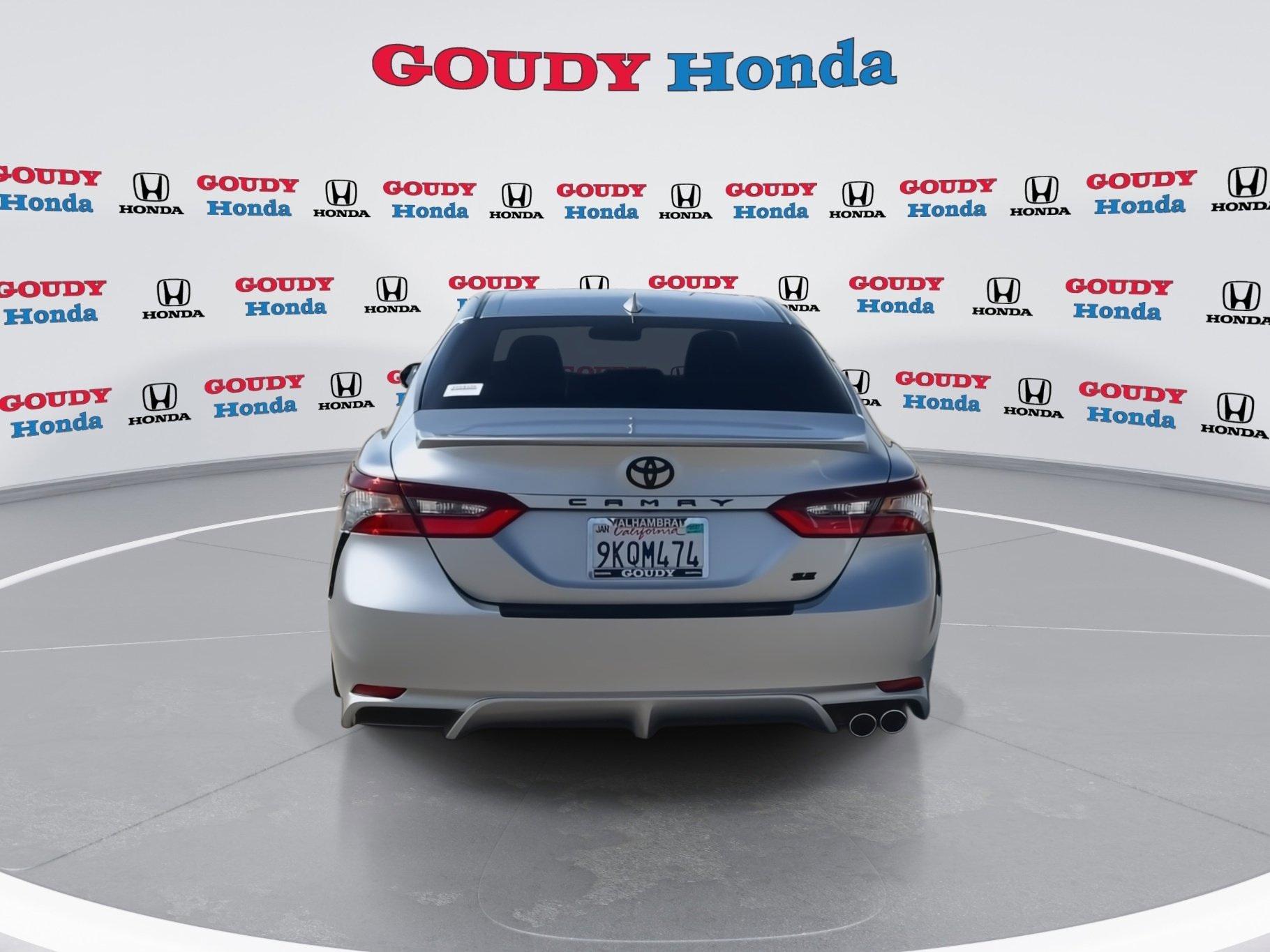 Used 2024 Toyota Camry SE image 7