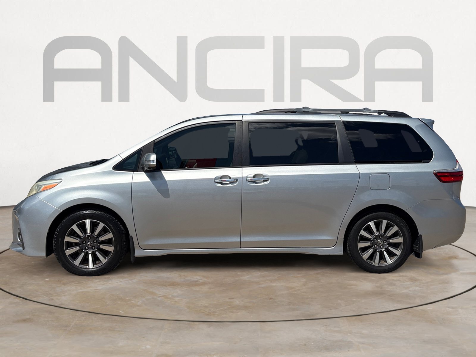 Used 2019 Toyota Sienna Limited Premium FWD image 7
