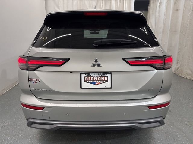 Used 2025 Mitsubishi Outlander SE AWD/4WD image 7