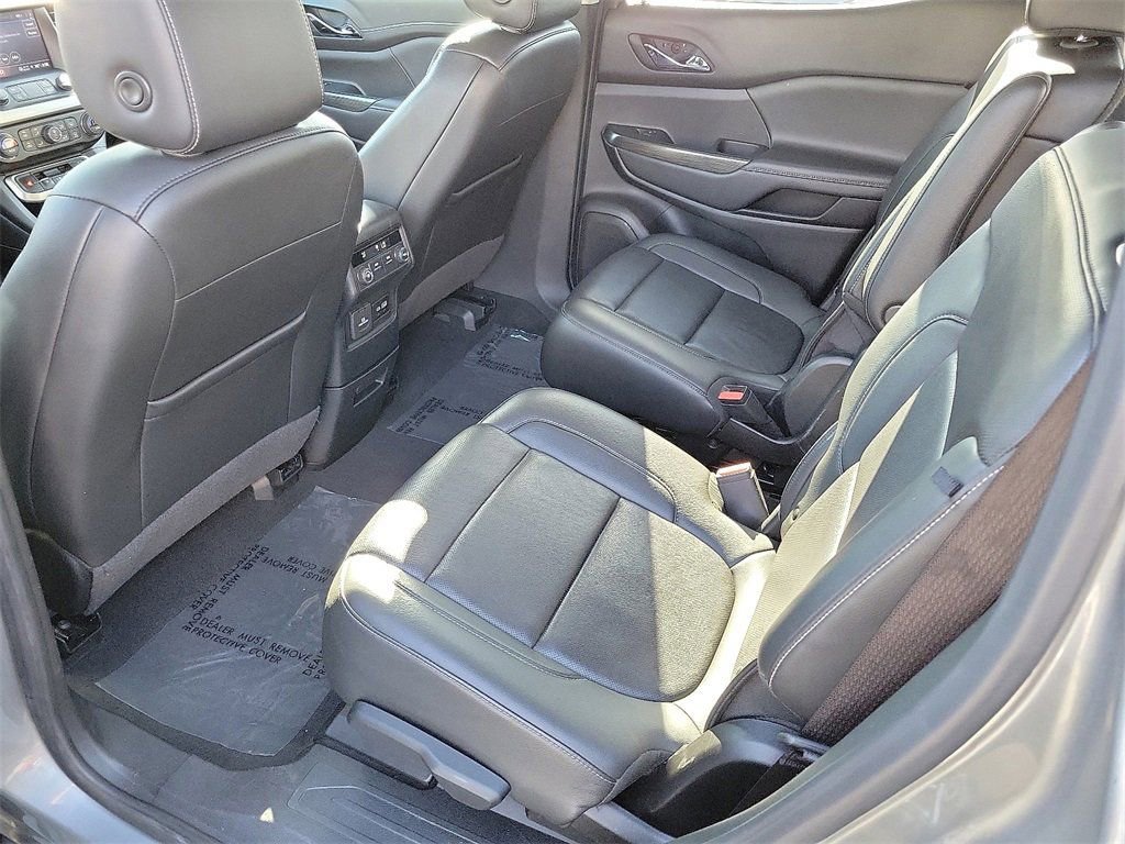 Used 2023 GMC Acadia SLT image 21
