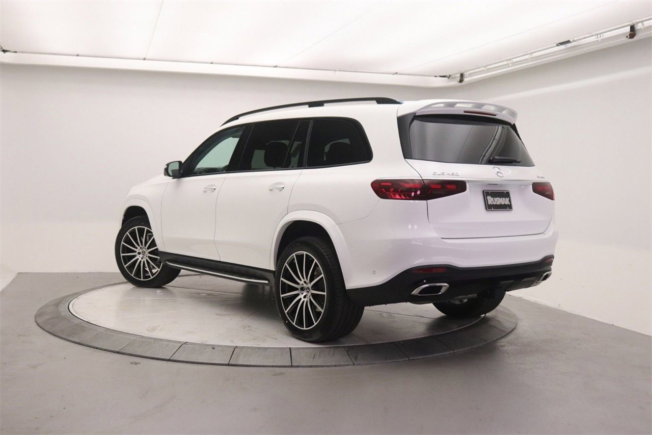New 2026 Mercedes-Benz GLS 450 4MATIC image 2