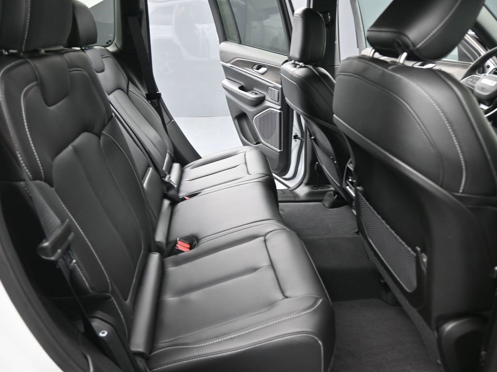 New 2026 Jeep Grand Cherokee Limited image 25