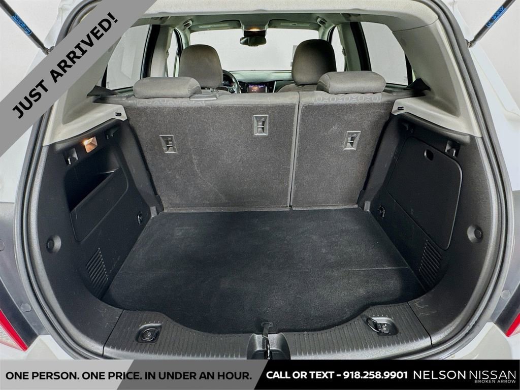 Used 2022 Chevrolet Trax LS w/ Tint and Cruise Package AWD/4WD image 23