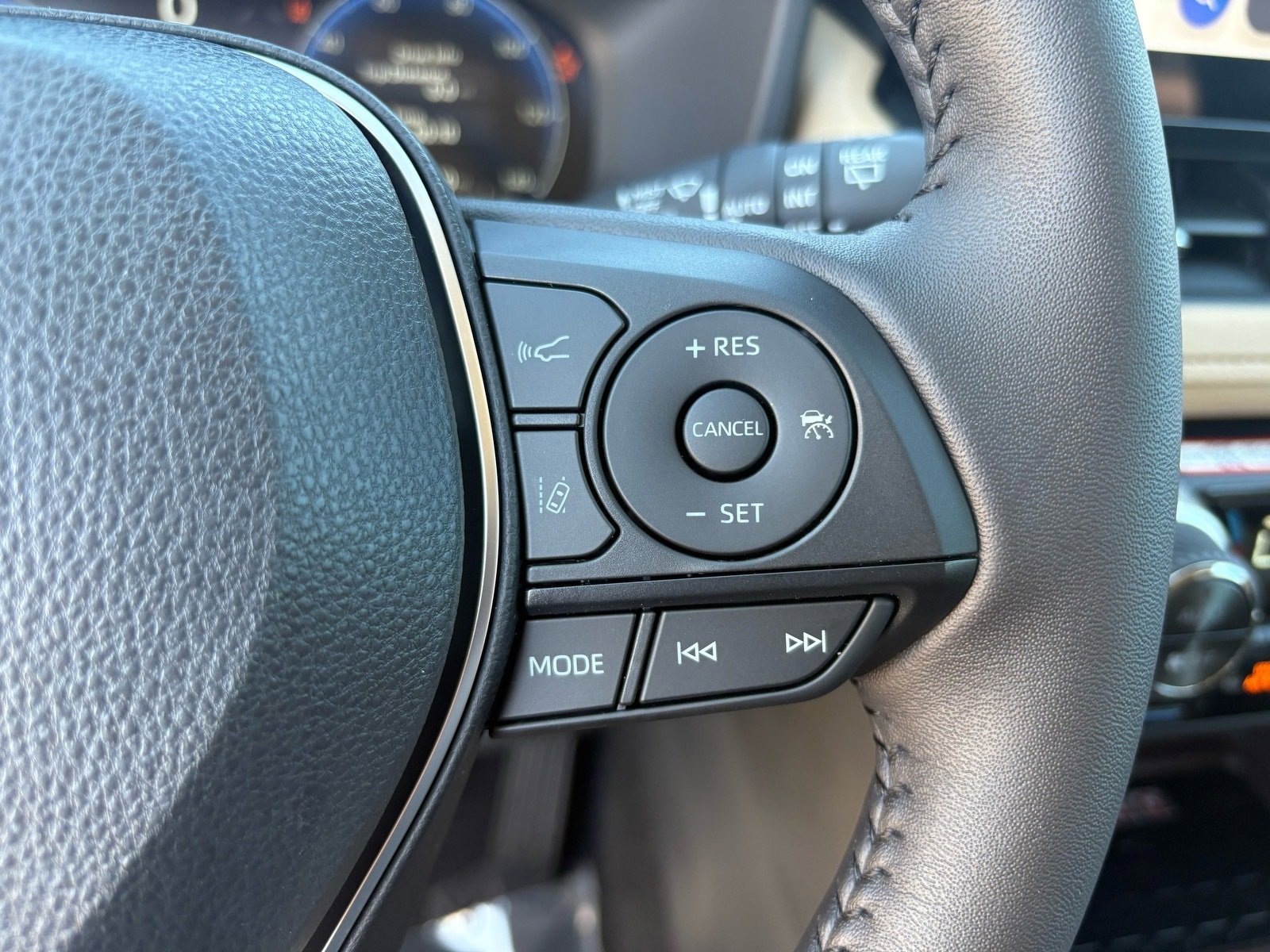 New 2025 Toyota RAV4 Limited w/ Advanced Technology Package image 19