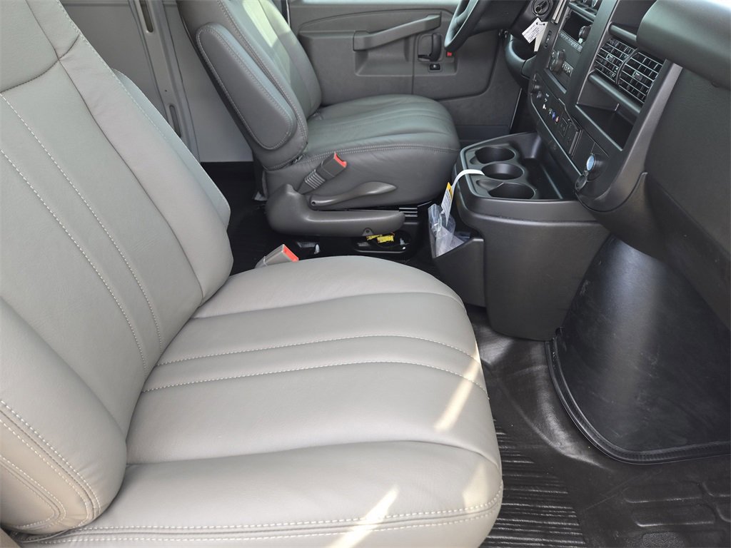 New 2025 Chevrolet Express 2500 w/ Driver Convenience Package image 6